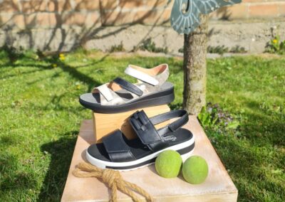 Elegante Sandalen von Think und Semler